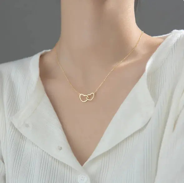 Selene Line Interlocked Heart necklace