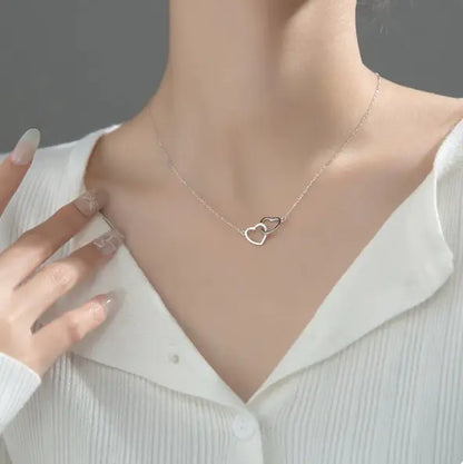 Selene Line Interlocked Heart necklace